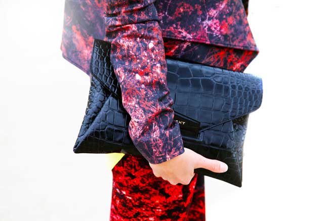 trending clutches
