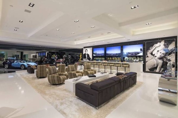 Beyonce and Jay Z, On The Run tour, power couple, entertainment, interior style, inside Beyonce and Jay Z's mansion in Beverley Hills, Hollywood, Queen Bey, on the market, Elle Decor, Beyonce, Jay Z, Blue Ivy, Claire Fabb, Style by Yellow Button, sbyb