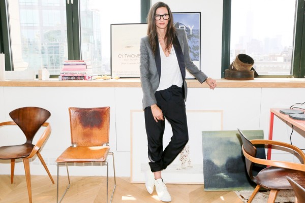 Le-Fashion-Blog-Jenna-Lyons-Queen-Of-Cool-Tux-Blazer-Jogger-Pant-High-Top-Sneakers-Via-Into-The-Gloss