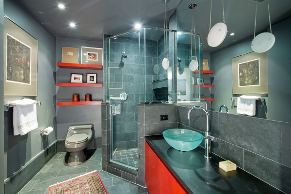 Anne-Hathaway-New-York-City-Condo-Bathroom